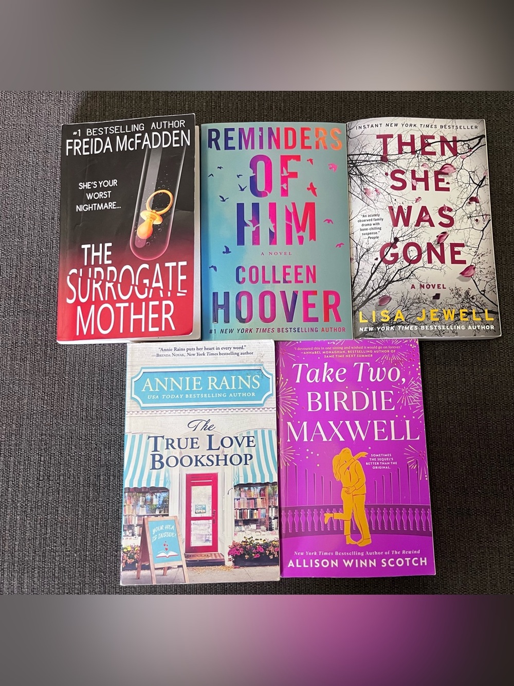 Book Bundle-Freida McFadden Colleen Hoover